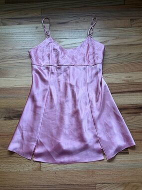 VTG 90s Jaclyn Smith Pink Lace-Detail Slip Size Medium